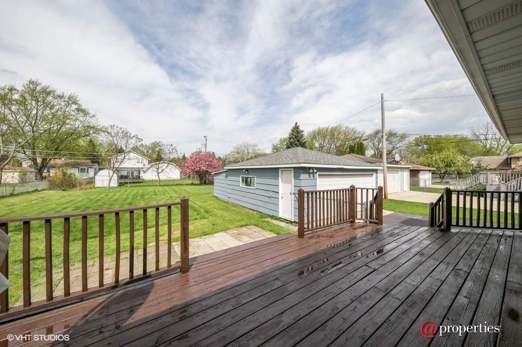 276 N Edgewood Avenue Lombard, Illinois 60148 - Back Yard