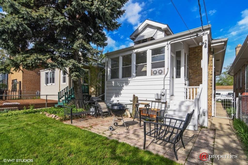 7844 Karlov Avenue Skokie, Illinois 60076 - Rear View