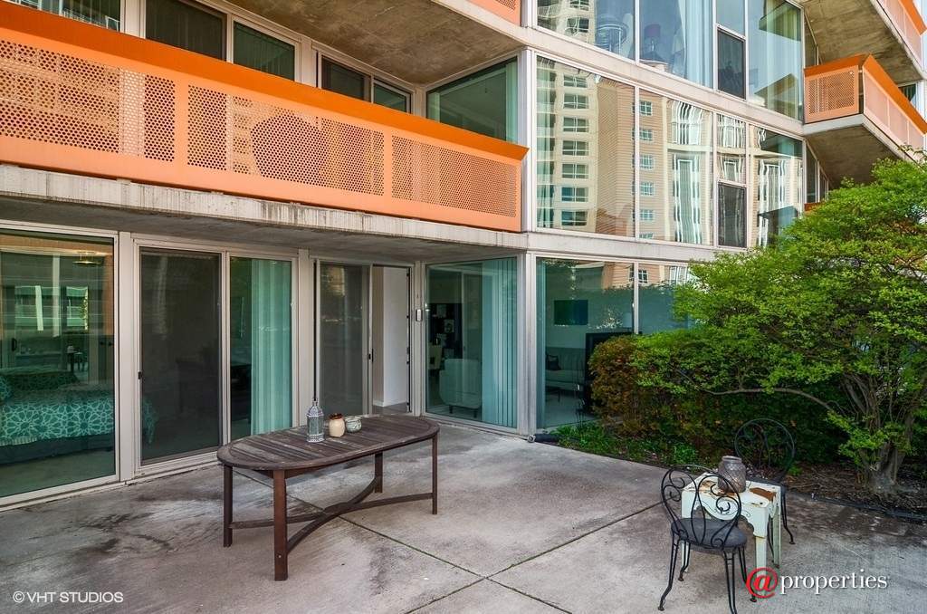 1580 Sherman Avenue #503 Evanston, Illinois 60201 - Terrace