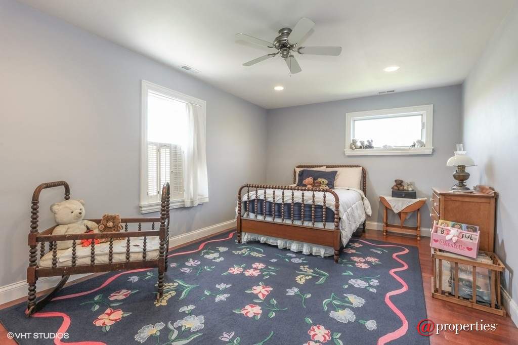 1530 Deerfield Place Highland Park, Illinois 60035 - 3rd Bedroom