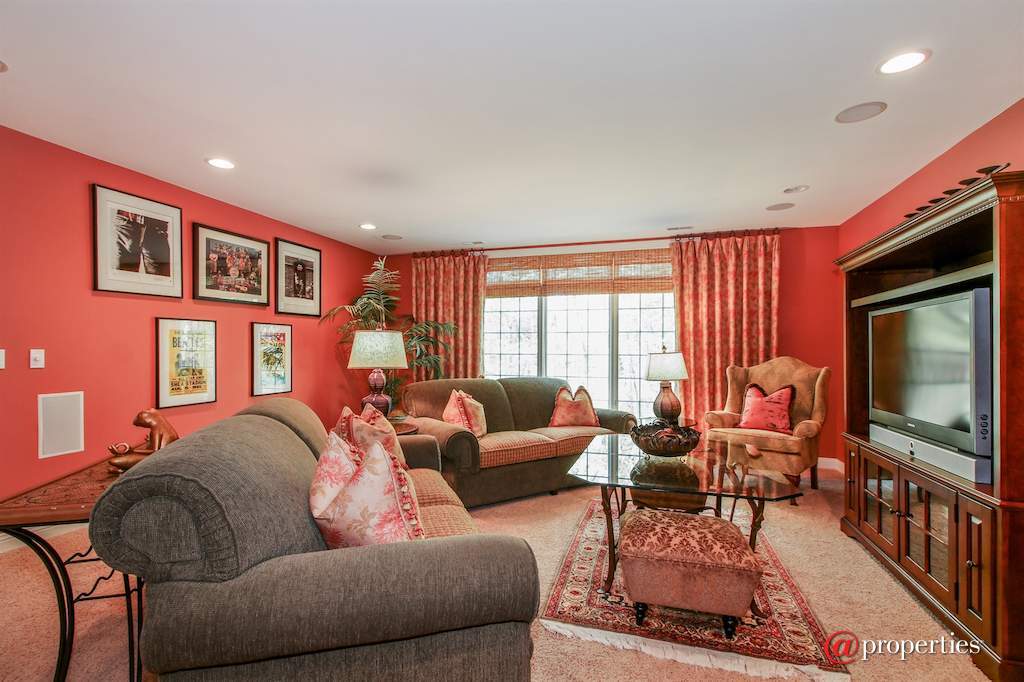 1690 Geneva Club Dr Lake Geneva, Wisconsin 53147 - Family Room
