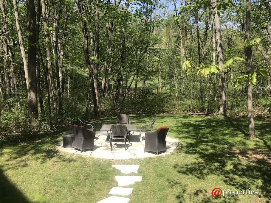 1690 Geneva Club Dr Lake Geneva, Wisconsin 53147 - Outdoor Spaces