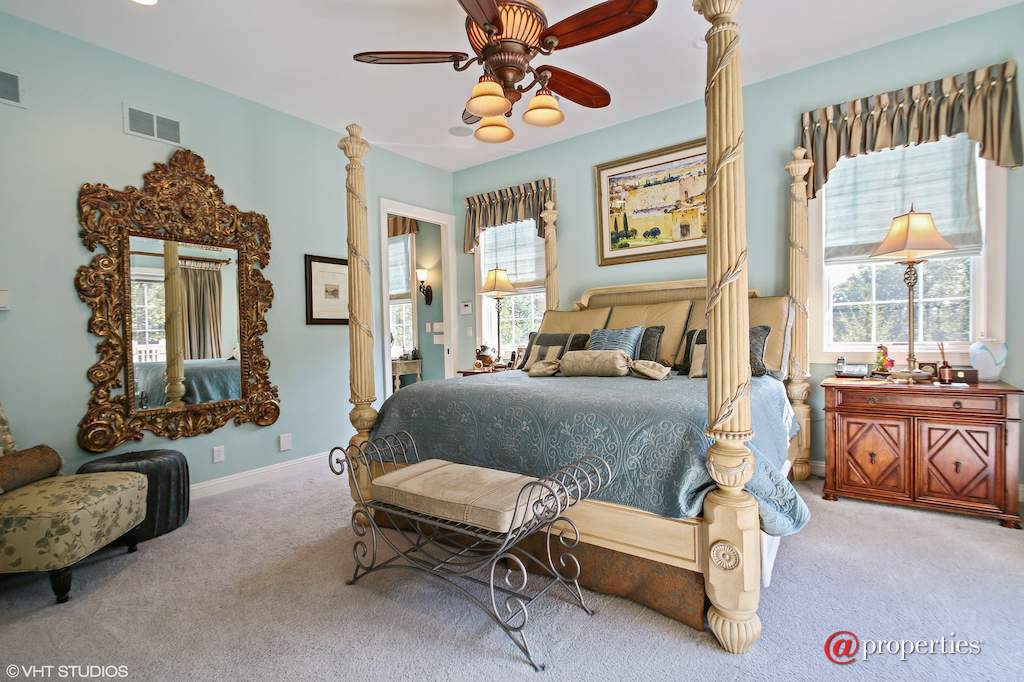 1690 Geneva Club Dr Lake Geneva, Wisconsin 53147 - Master Bedroom