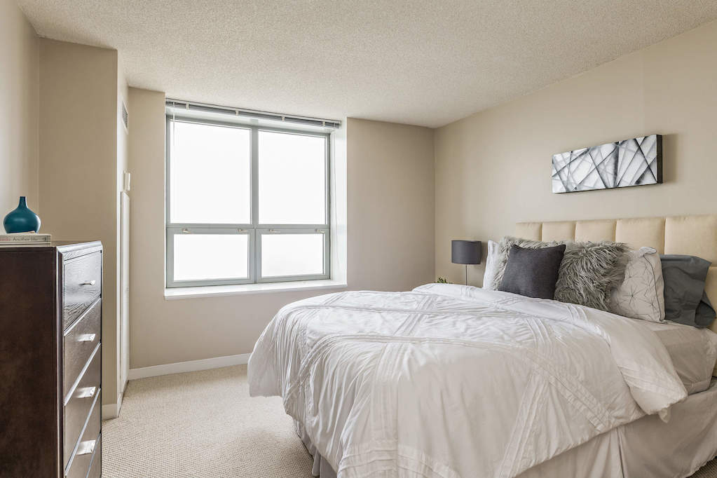 474 N Lake Shore Drive #6004 Chicago, Illinois 60611 - 2nd Bedroom