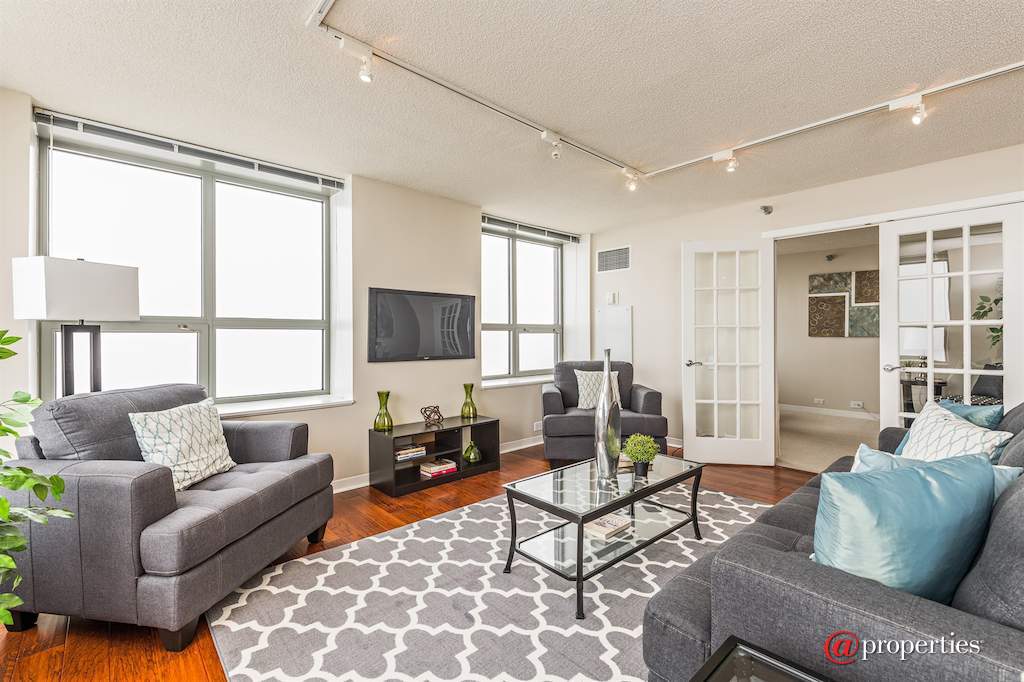 474 N Lake Shore Drive #6004 Chicago, Illinois 60611 - Living Room