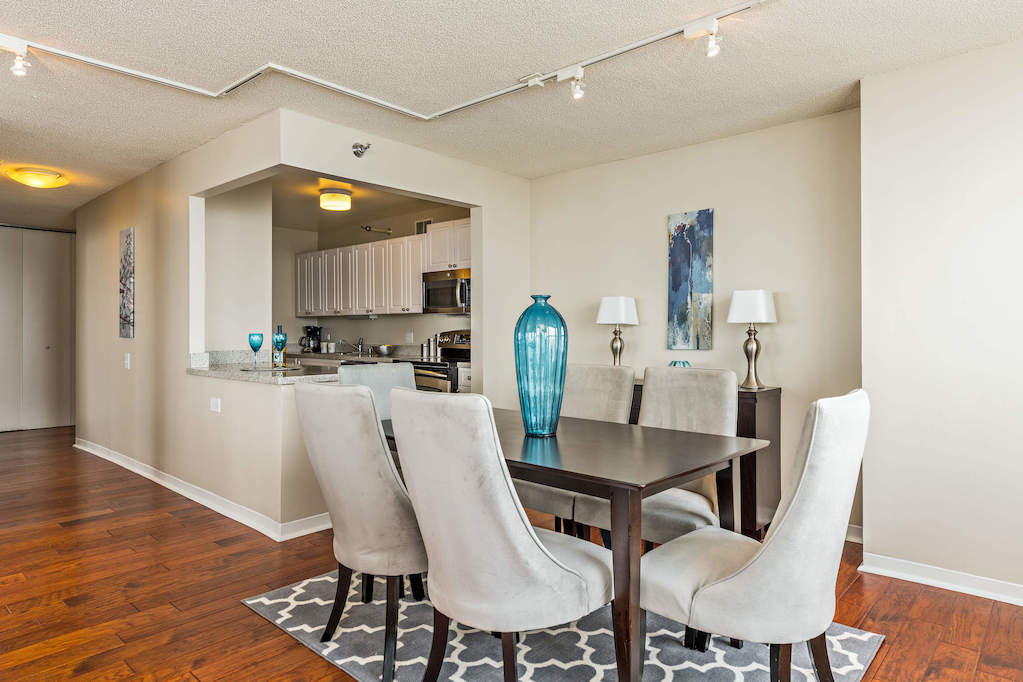 474 N Lake Shore Drive #6004 Chicago, Illinois 60611 - Kitchen / Dining Room