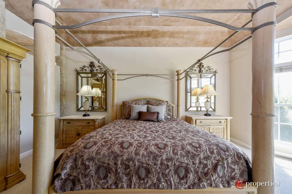 8140 S Boulder Court Long Grove, Illinois 60047 - Master Bedroom