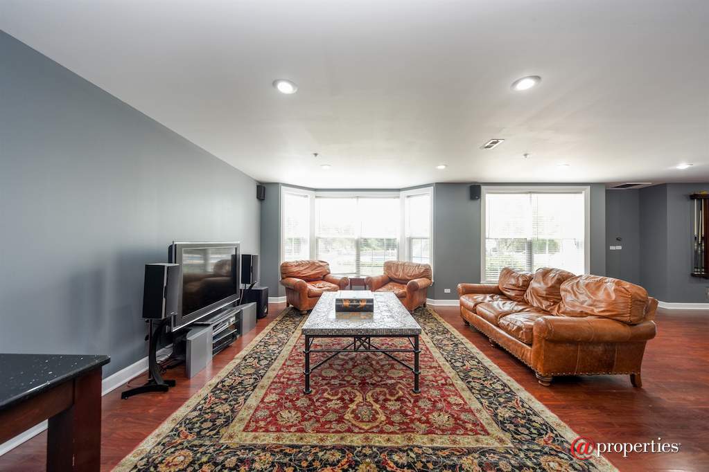 8140 S Boulder Court Long Grove, Illinois 60047 - Office