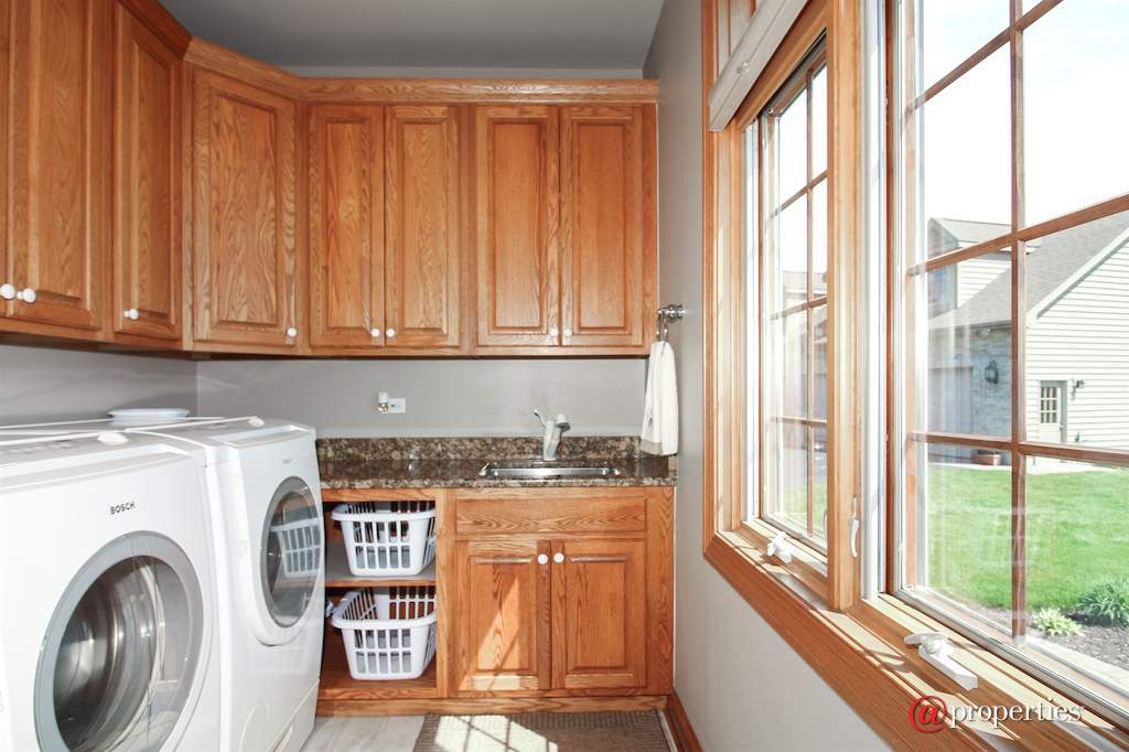 4918 Pioneer Road Mchenry, Illinois 60051 - Laundry Room