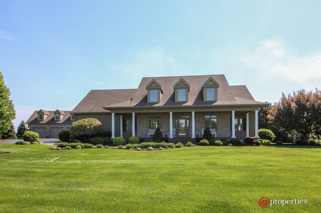 4918 Pioneer Road Mchenry, Illinois 60051 - Front View