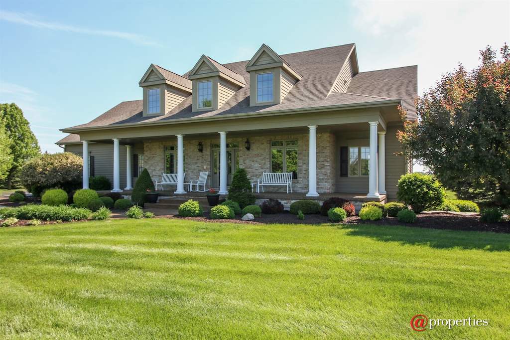 4918 Pioneer Road Mchenry, Illinois 60051 - Front View