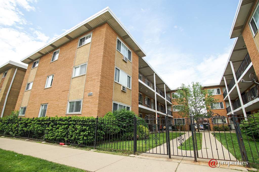 4602 River Road #A1 Schiller Park, Illinois 60176 - Front View