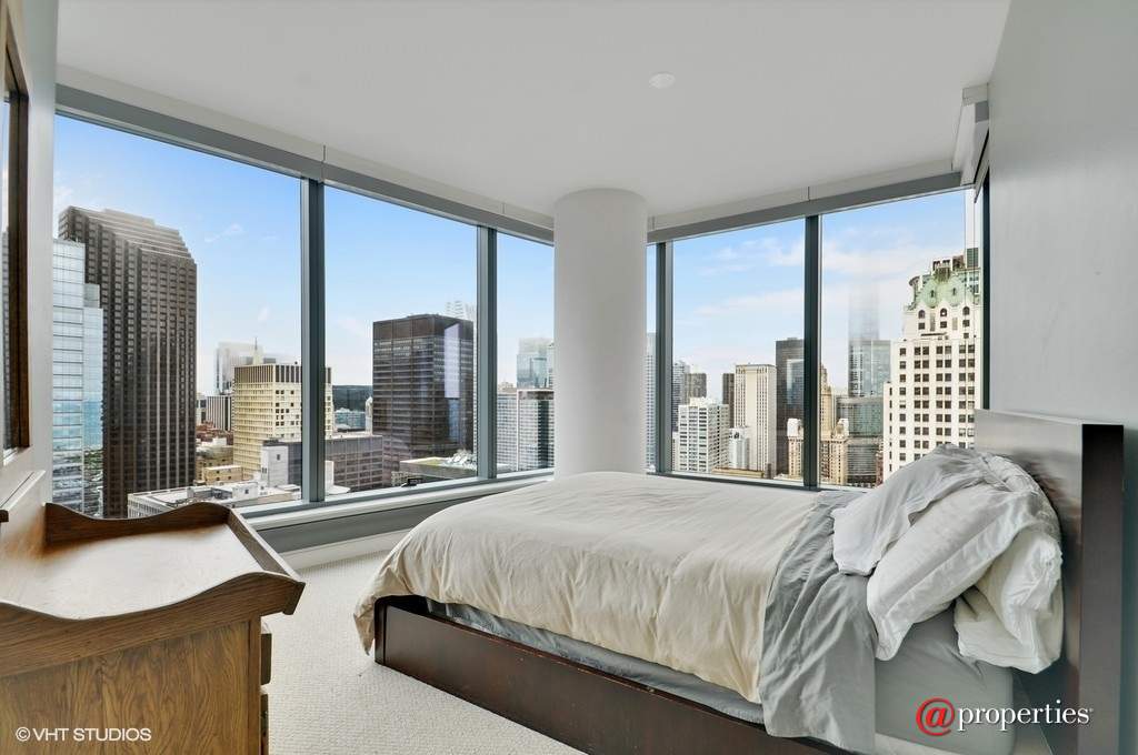 60 E Monroe Street #3807 Chicago, Illinois 60603 - Master Bedroom