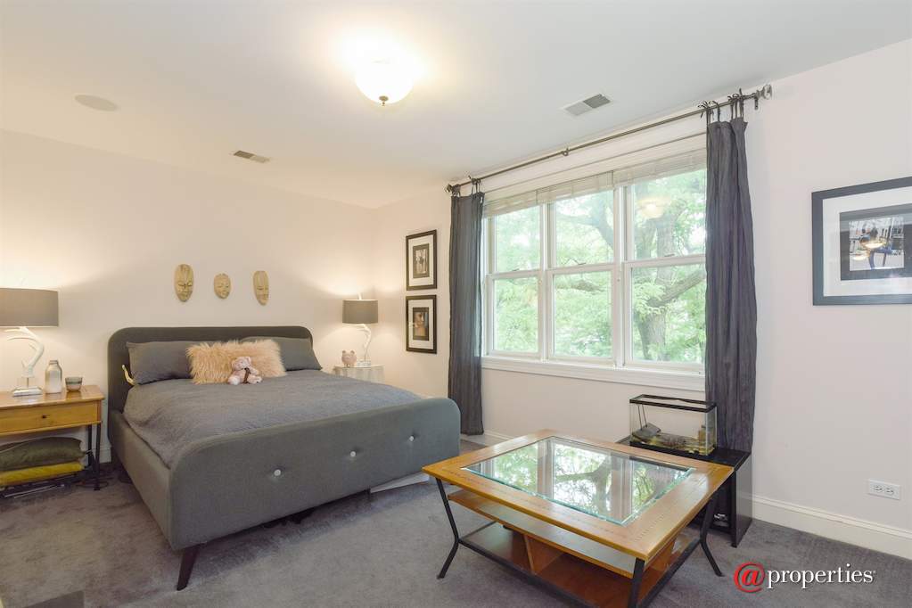 1636 W Huron Street Chicago, Illinois 60622 - 2nd Bedroom