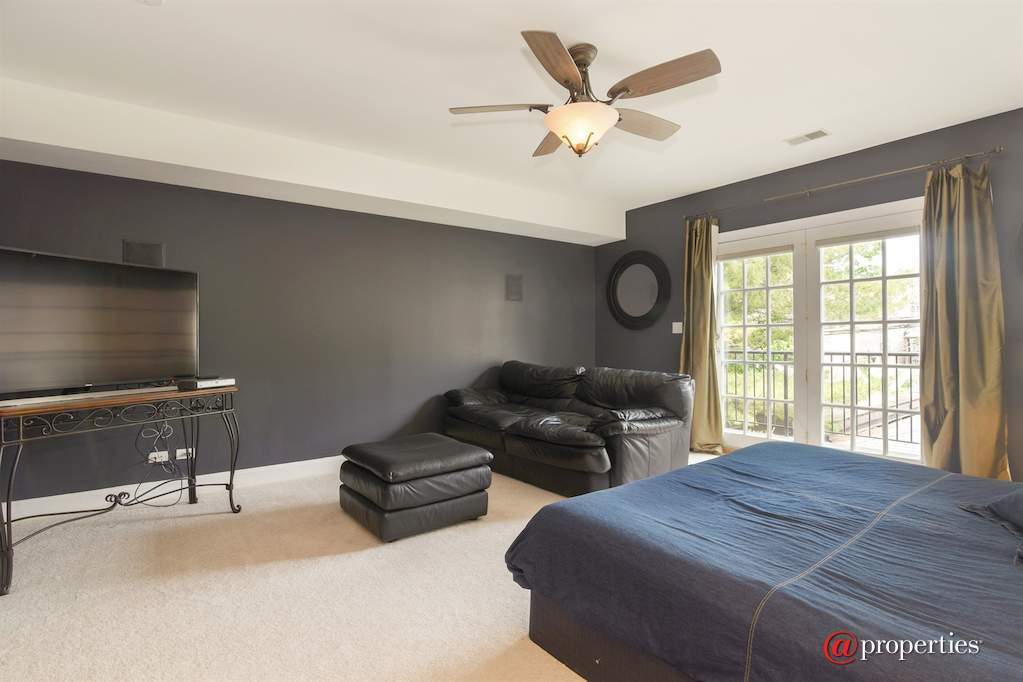 1636 W Huron Street Chicago, Illinois 60622 - Master Bedroom