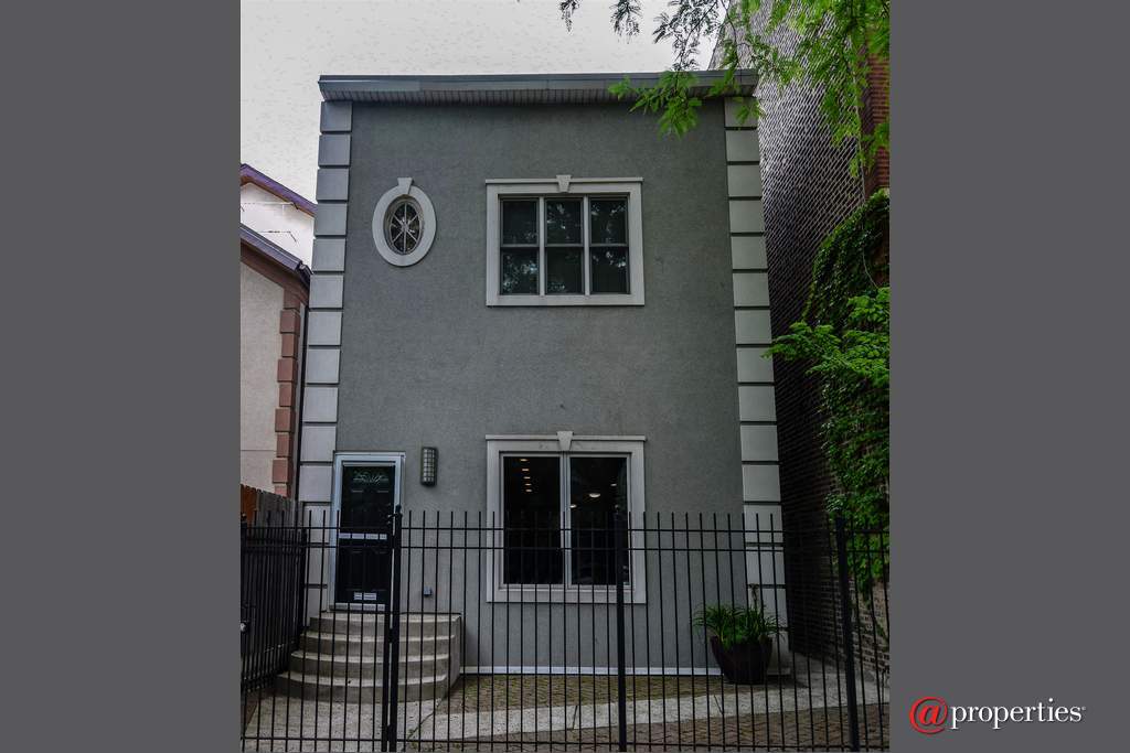 1636 W Huron Street Chicago, Illinois 60622 - Front View