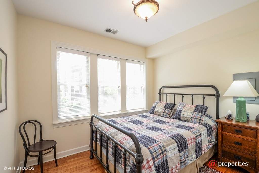 4500 N Sacramento Avenue #1 Chicago, Illinois 60625 - Bedroom