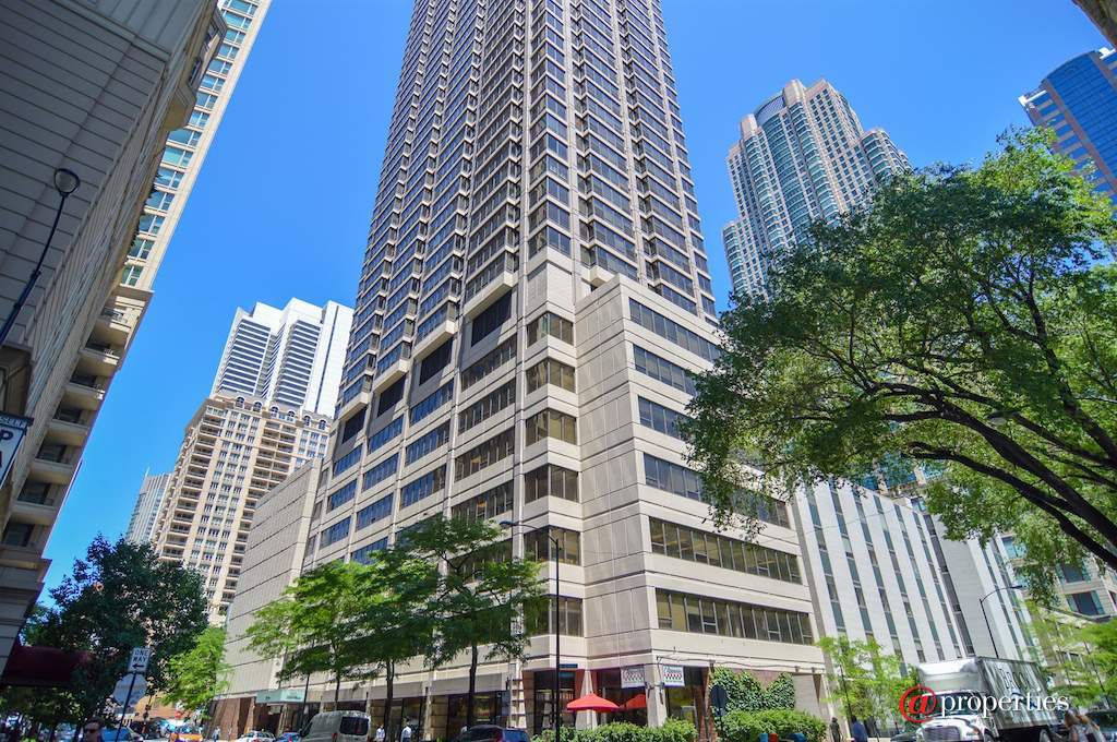 30 E Huron Street #3008 Chicago, Illinois 60611 - Front View