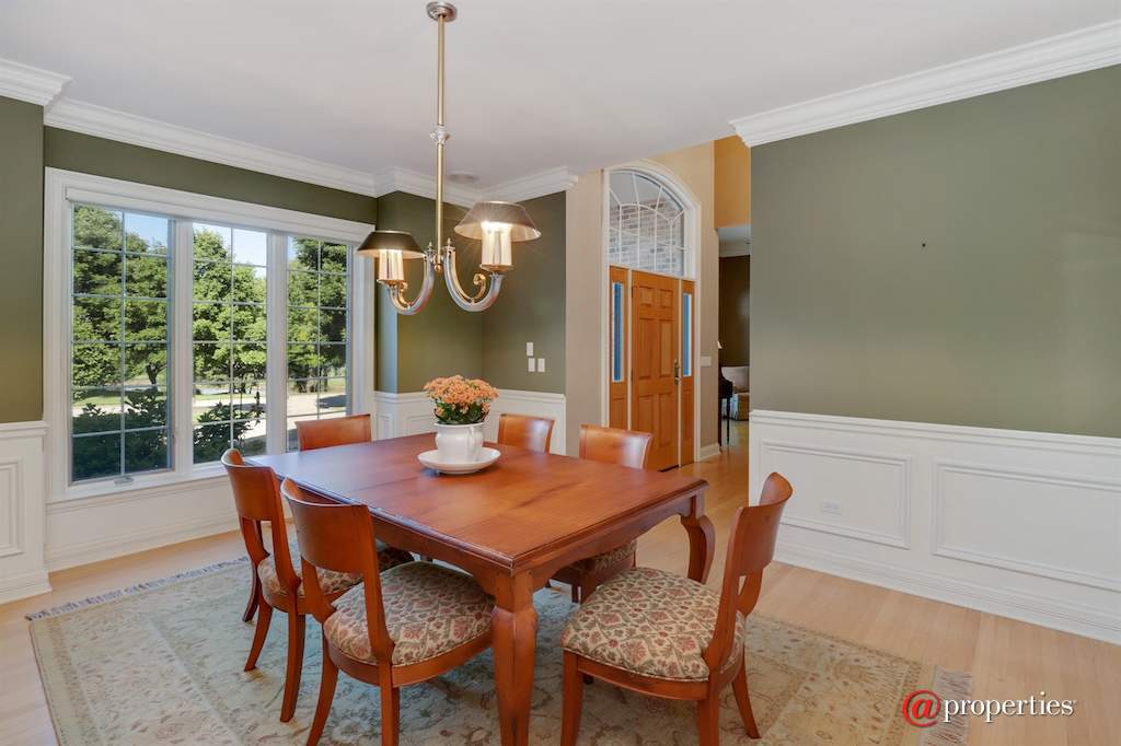 28797 N Sky Crest Drive Ivanhoe, Illinois 60060 - Dining Room