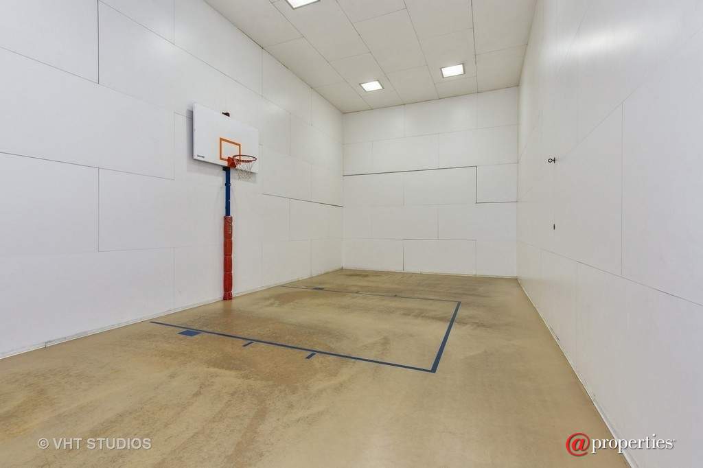 211 E Ohio Street #2404 Chicago, Illinois 60611 - Image 20