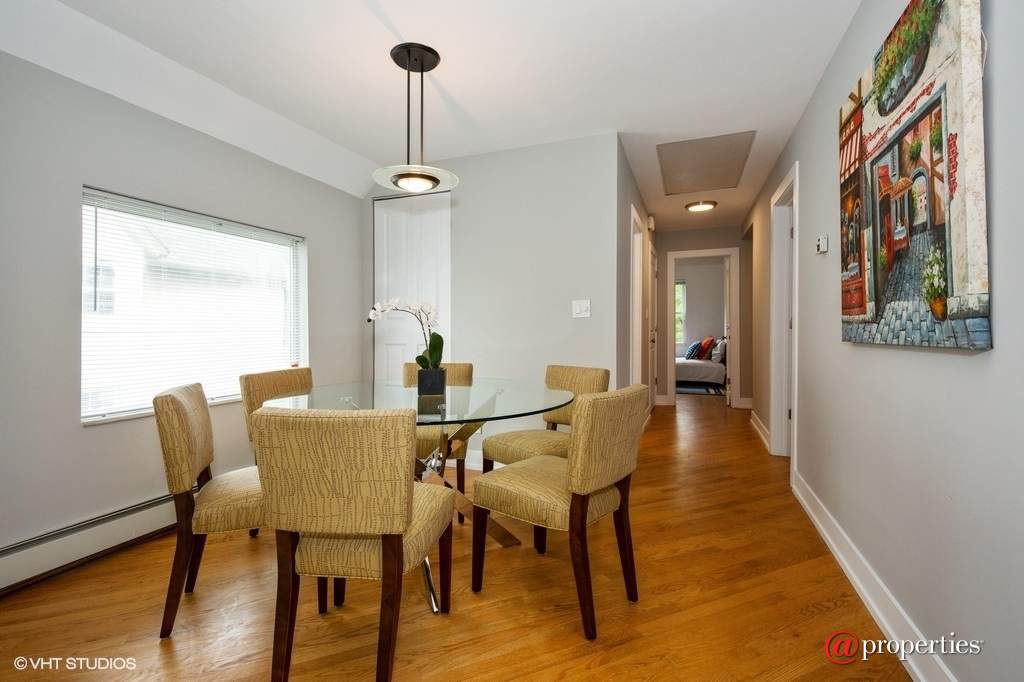 4026 N Kenneth Avenue #1 Chicago, Illinois 60641 - Kitchen / Breakfast Room