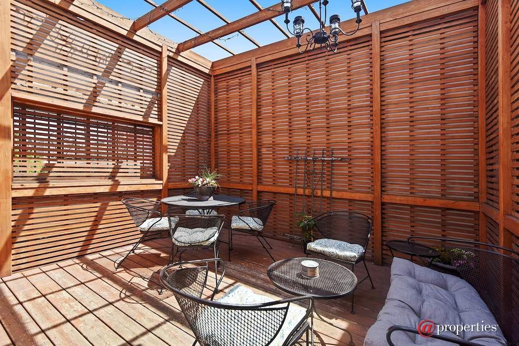 1945 N Sheffield Avenue #203 Chicago, Illinois 60614 - Patio