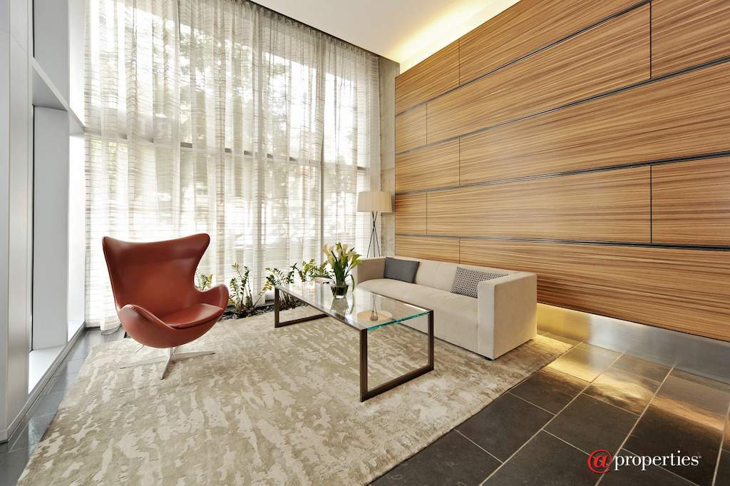 659 W Randolph Street #410 Chicago, Illinois 60661 - Lobby