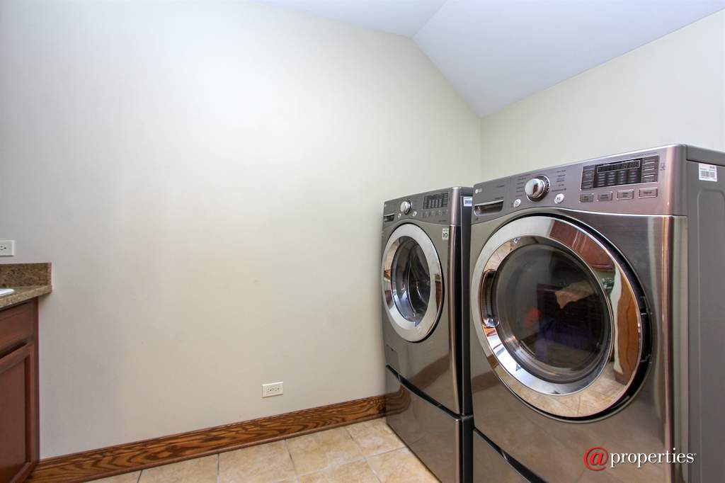 2 Saddle Ridge Court Hawthorn Woods, Illinois 60047 - Laundry Room
