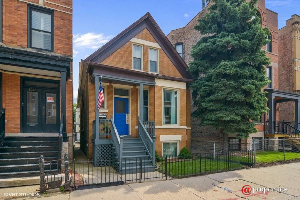 2047 W Augusta Boulevard Chicago, Illinois 60622 - Front View