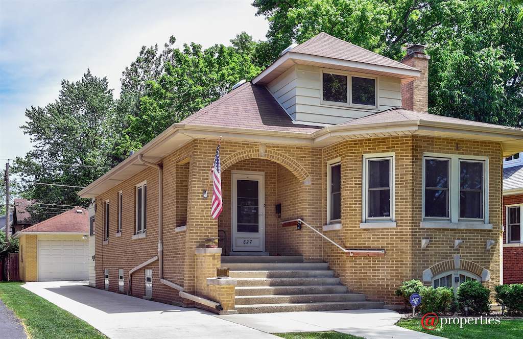 627 N Brainard Avenue La Grange Park, Illinois 60526 - Front View