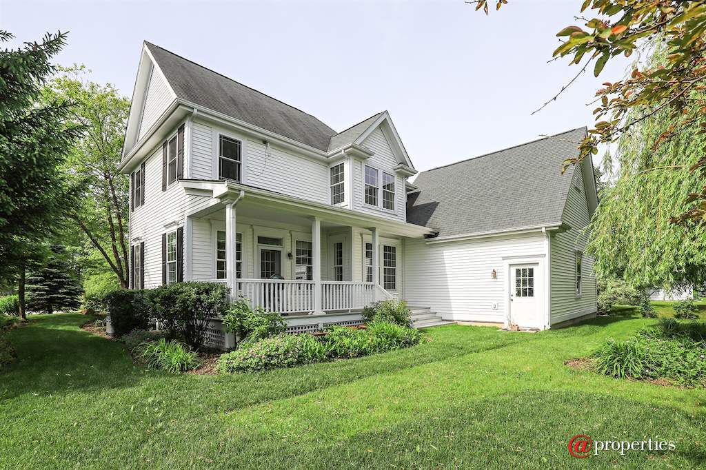 1128 Hedgerow Drive Grayslake, Illinois 60030 - Rear View
