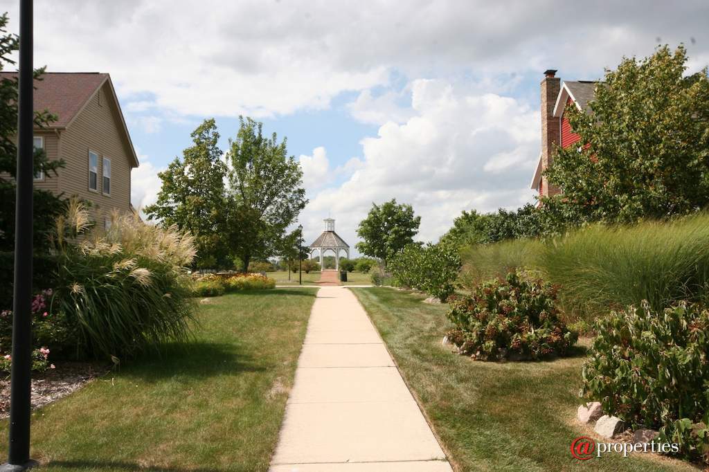 1128 Hedgerow Drive Grayslake, Illinois 60030 - Image 32