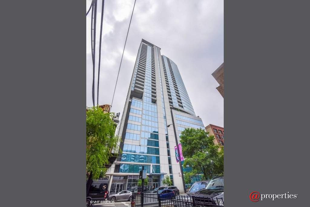 303 W Ohio Street #3609 Chicago, Illinois 60610 - Front View