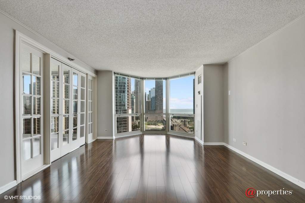195 N Harbor Drive #1509 Chicago, Illinois 60601 - Living Room