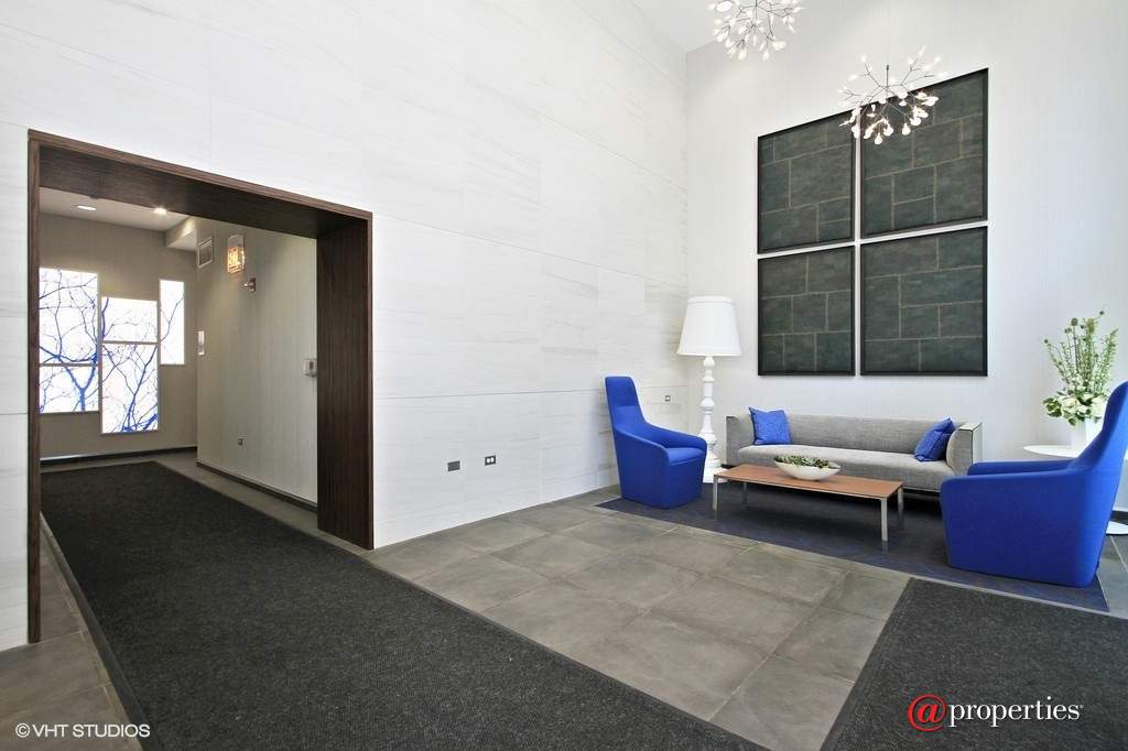 8 E Randolph Street #2802 Chicago, Illinois 60601 - Lobby