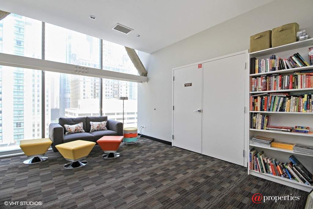 8 E Randolph Street #2802 Chicago, Illinois 60601 - Gameroom