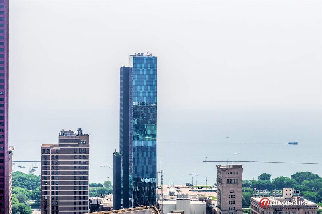 235 W Van Buren Street #4001 Chicago, Illinois 60607 - View
