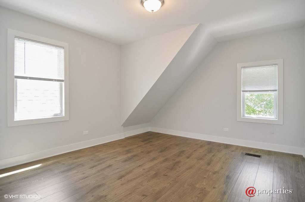 2835 N Avers Avenue Chicago, Illinois 60618 - Bedroom