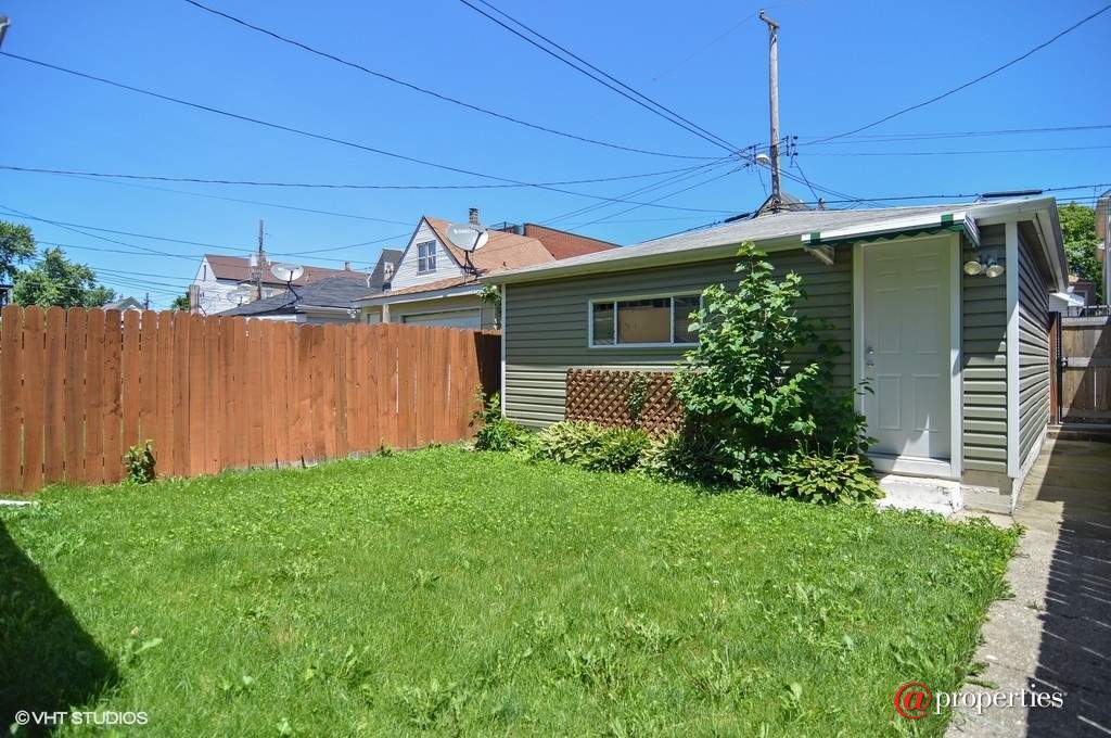 2835 N Avers Avenue Chicago, Illinois 60618 - Back Yard