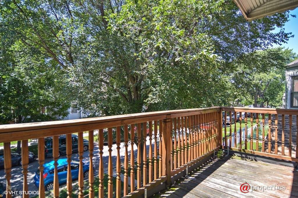 2835 N Avers Avenue Chicago, Illinois 60618 - Balcony