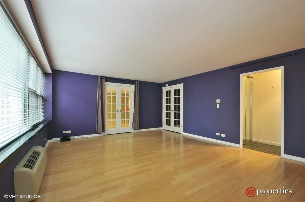 850 N Dewitt Place #13GI Chicago, Illinois 60611 - Master Bedroom