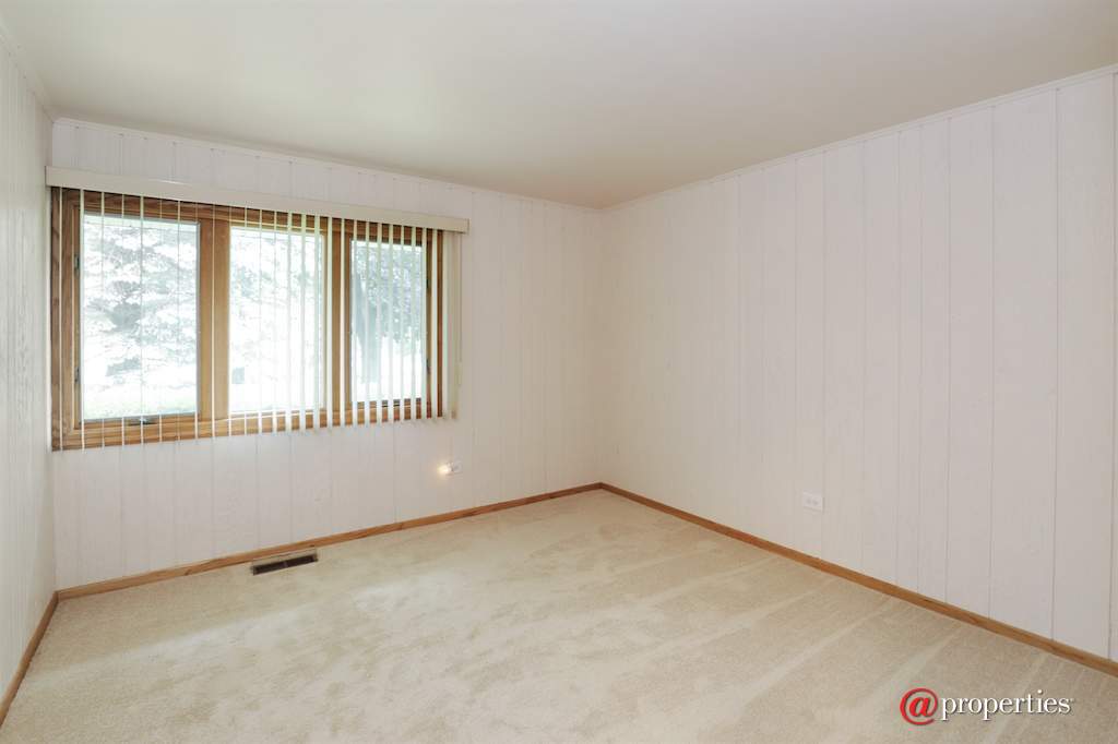 1255 Benson Lane Green Oaks, Illinois 60048 - 2nd Bedroom