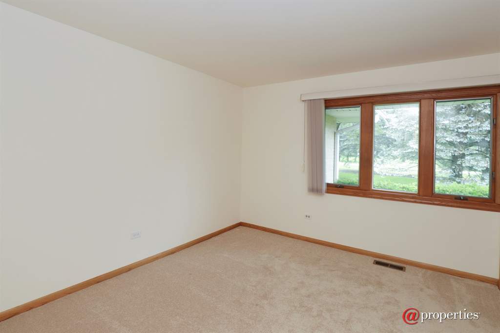 1255 Benson Lane Green Oaks, Illinois 60048 - 3rd Bedroom