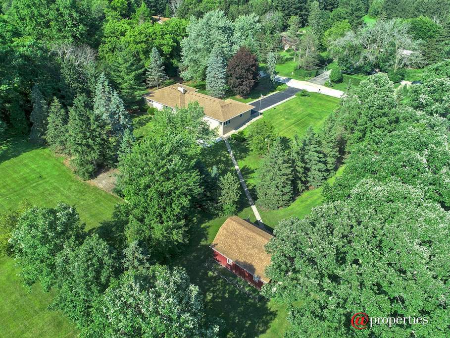 1255 Benson Lane Green Oaks, Illinois 60048 - Aerial View