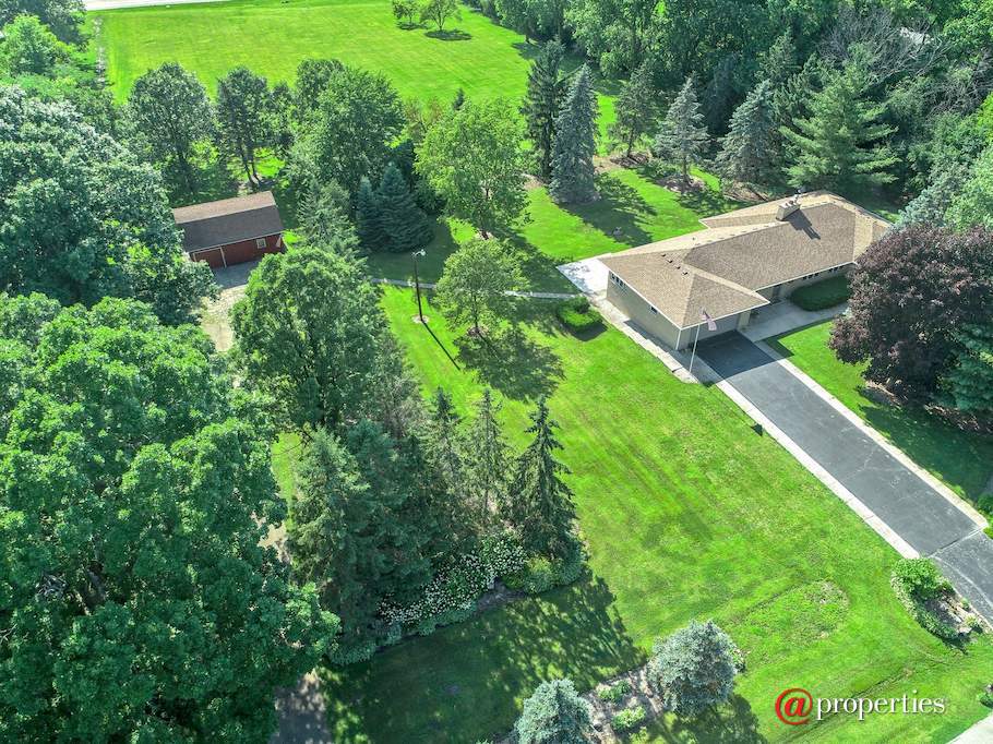 1255 Benson Lane Green Oaks, Illinois 60048 - Quiet Lane 3.4 acre of rich meadow and trees
