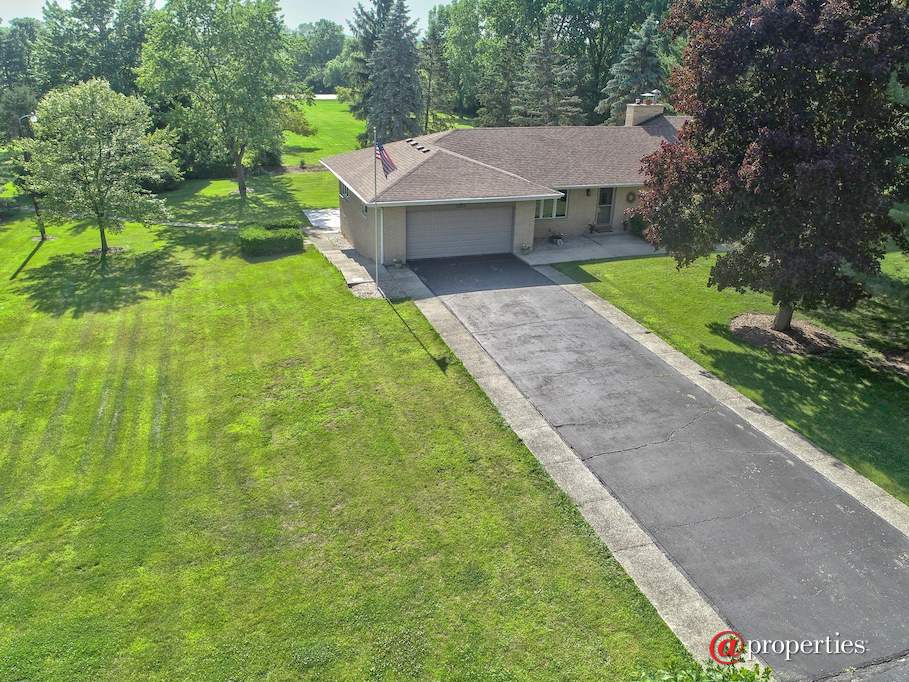 1255 Benson Lane Green Oaks, Illinois 60048 - Aerial View