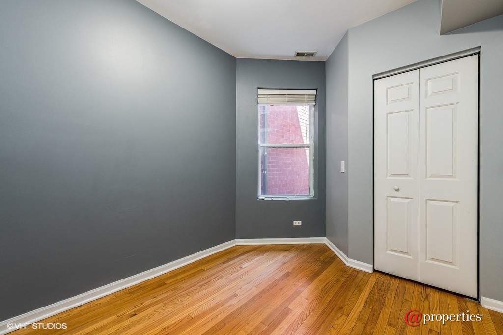 1034 W Oakdale Avenue #1 Chicago, Illinois 60657 - 3rd Bedroom