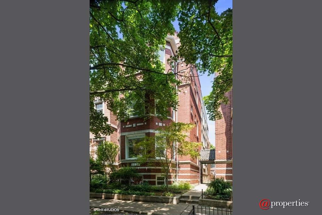 1034 W Oakdale Avenue #1 Chicago, Illinois 60657 - Front View