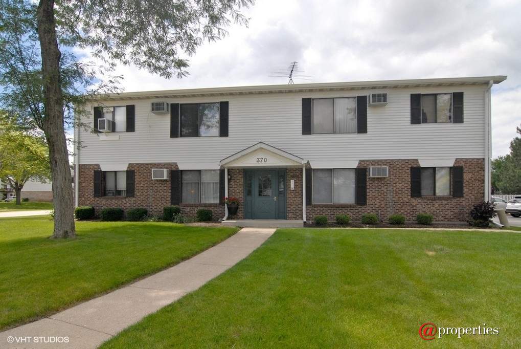 370 Echo Lane #3 Aurora, Illinois 60504 - Front View