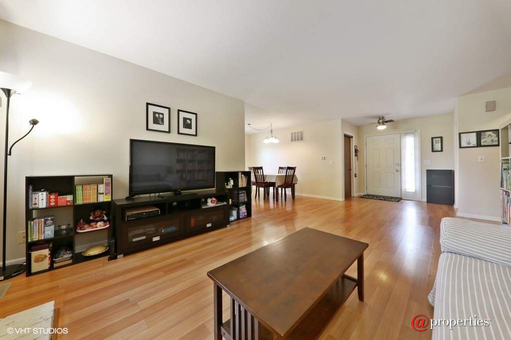 530 Springhill Circle Naperville, Illinois 60563 - Family Room